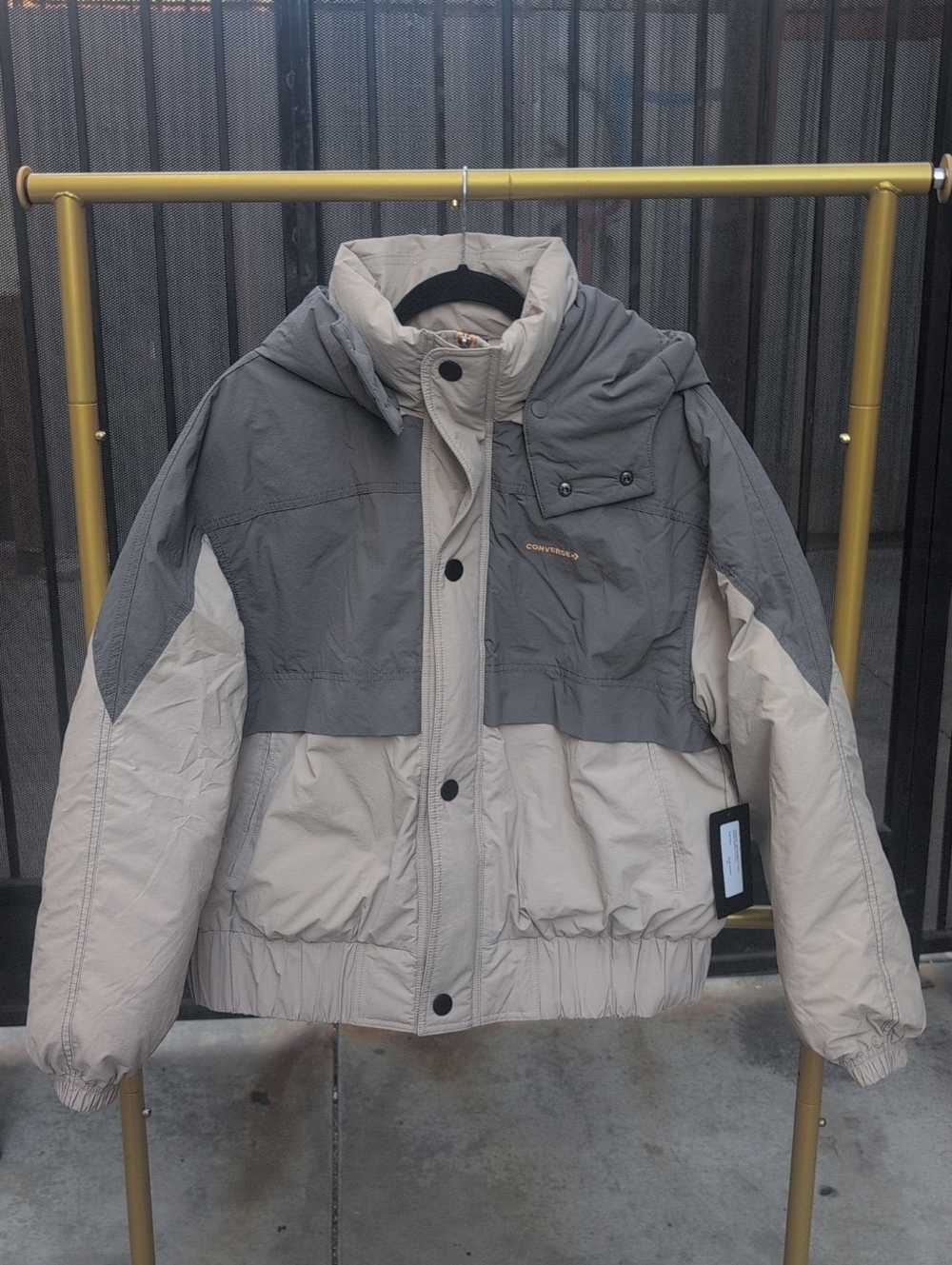 Converse Women's Short Super Two-Tone Puffer Jacket in Light Gray/ Beige Size M